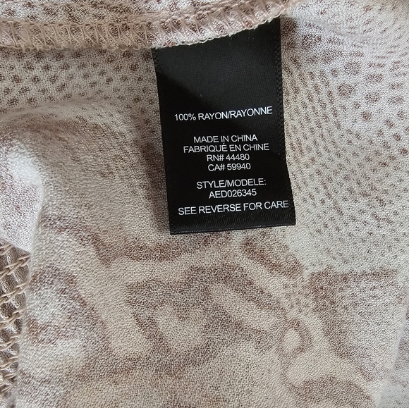 AFRM Jamie Snakeskin Print Cut out Open Back Short Flutter Sleeve Midi Dress - Picture 9 of 9